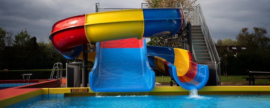 Nieuwe glijbaan voorkant