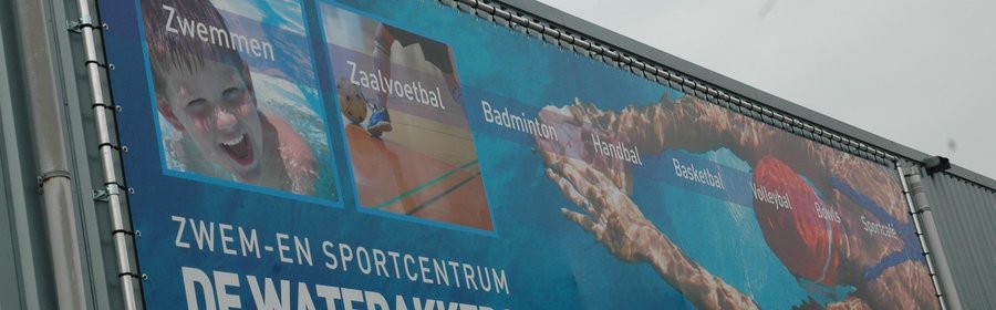 Voorzijde zwembad.jpg