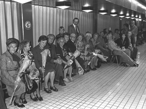 in het zonnetje 1977 100km zwemmen.jpg